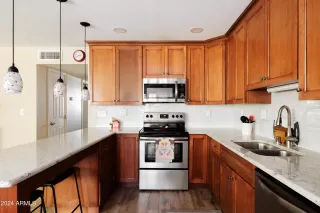 Photo #1: 6680951 Listing