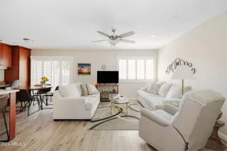 Photo #5: 6680951 Listing