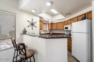 Photo #6: 6681050 Listing