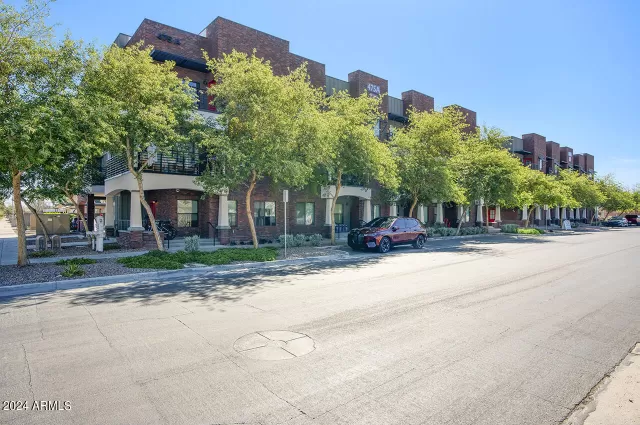 MLS: 6681055 Condo For Sale