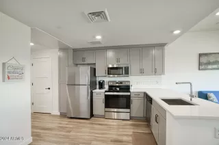 Photo #3: 6681055 Listing 