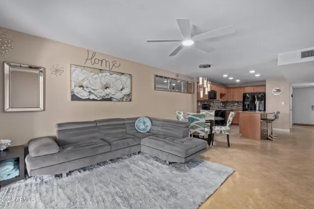 MLS: 6681071 Condo For Sale