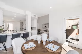 Photo #2: 6681207 Listing