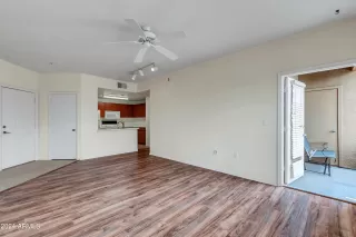 Photo #4: 6681286 Listing