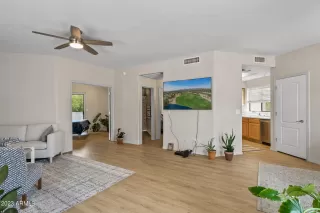 Photo #4: 6681379 Listing 