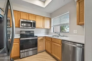 Photo #6: 6681379 Listing 