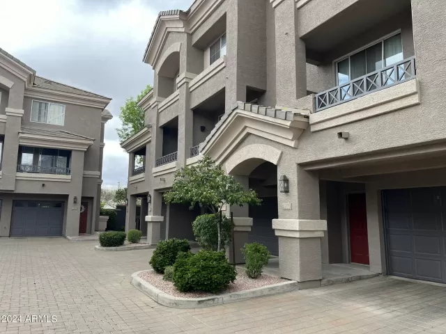 MLS: 6681774 Condo For Sale