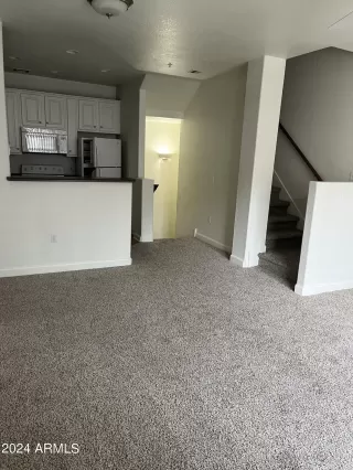 Photo #6: 6681774 Listing