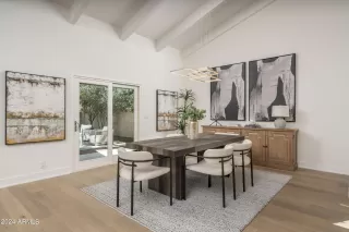 Photo #2: 6681803 Listing