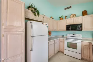 Photo #2: 6681914 Listing 