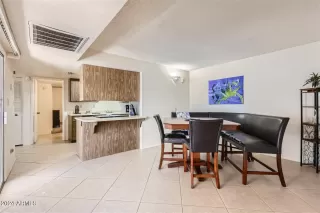 Photo #5: 6681929 Listing 