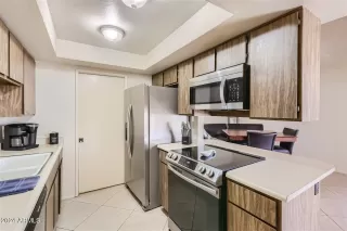 Photo #6: 6681929 Listing 