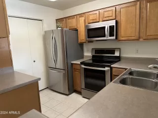 Photo #6: 6681942 Listing 