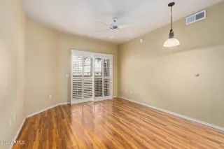 Photo #5: 6682032 Listing