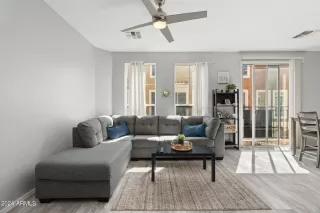 Photo #2: 6682140 Listing 