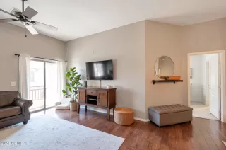 Photo #3: 6682152 Listing 