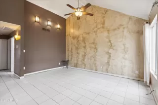 Photo #2: 6682285 Listing