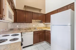 Photo #3: 6682285 Listing