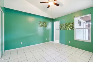 Photo #4: 6682285 Listing