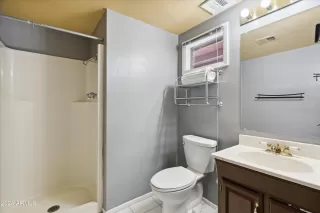 Photo #5: 6682285 Listing