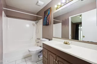 Photo #6: 6682285 Listing