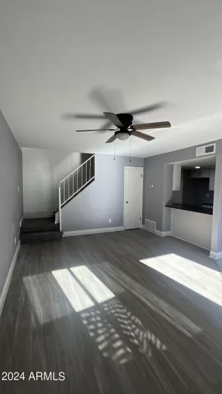 Photo #2: 6682327 Listing