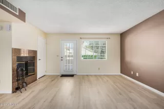 Photo #6: 6682422 Listing