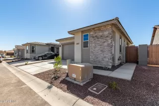 Photo #5: 6682460 Listing