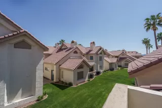 Photo #5: 6682502 Listing