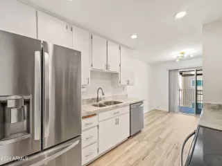 Photo #3: 6682633 Listing 