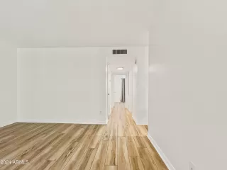 Photo #4: 6682633 Listing 