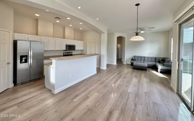 MLS: 6682667 Condo For Sale