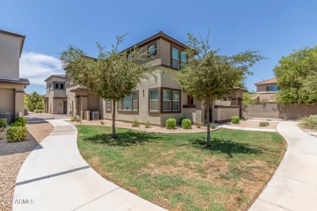 MLS: 6682712 Condo For Sale