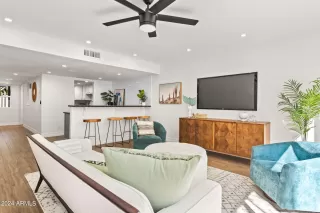 Photo #4: 6682814 Listing