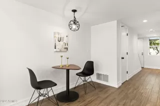 Photo #5: 6682814 Listing