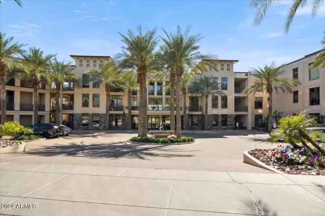 MLS: 6682815 Condo For Sale