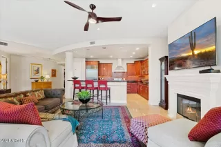 Photo #6: 6682815 Listing