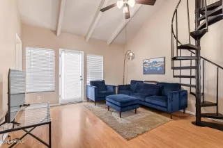 Photo #3: 6682895 Listing