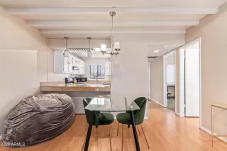 Photo #4: 6682895 Listing