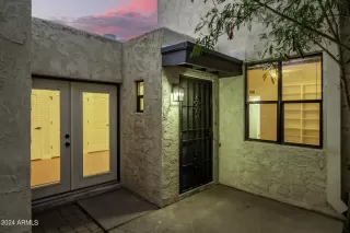 Photo #6: 6682960 Listing