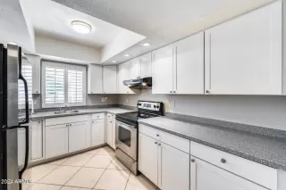 Photo #3: 6683057 Listing