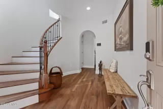 Photo #2: 6683080 Listing