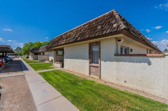 MLS: 6683110 Condo For Sale