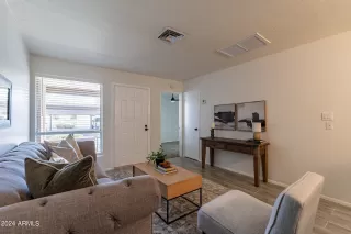 Photo #6: 6683110 Listing 