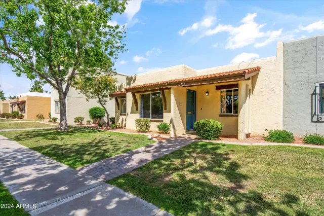 MLS: 6683198 Condo For Sale