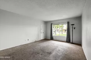 Photo #3: 6683198 Listing