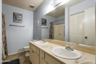 Photo #6: 6683198 Listing