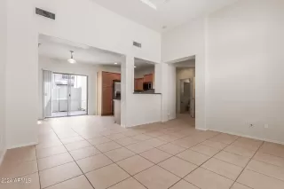 Photo #3: 6683210 Listing 