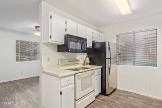 Photo #2: 6683351 Listing