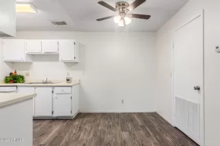 Photo #4: 6683351 Listing